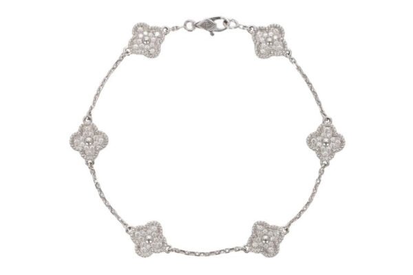 Van-Cleef-Arpels-Sweet-Alhambra-Diamonds-6-Motifs-18-ct-White-Gold-Bracelet-2022-1-768x512-1.jpg