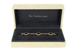 Van Cleef & Arpels Vintage Alhambra Onyx 18ct Yellow Gold 5 Motifs Bracelet - Image 4