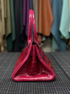 Hermès Birkin Shoulder 29 in striking Fuchsia Niloticus Crocodile with sleek silver hardware - Image 6
