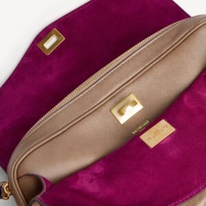 Balenciaga Le 7 Shoulder Bag Medium in biscuit smooth calfskin and plum suede lambskin lining, aged-gold hardware - Image 5