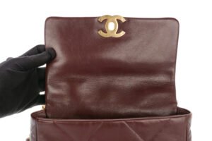 Chanel 19 Flap Medium Burgundy Gold Hardware - Image 8