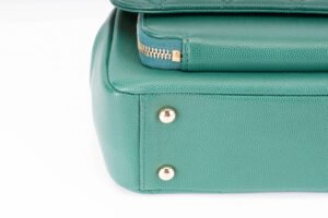 Chanel Business Affinity Small Caviar Green - Image 7