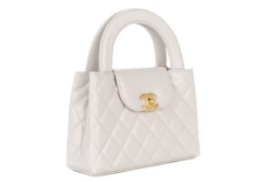 Chanel Matelasse Small Kelly Tote Light Grey Calfskin Gold Hardware - Image 3