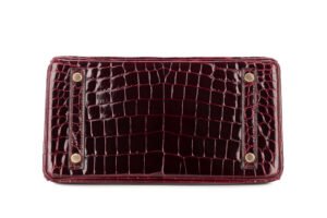 Hermès Birkin 25 Bordeaux Shiny Crocodile Gold Hardware - Image 6