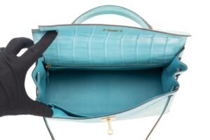 Hermès Kelly 32 Bleu Saint-Cyr Matte Alligator Gold Hardware - Image 10