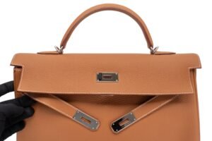 Hermès Kelly 40 Gold Togo Palladium Hardware - Image 9