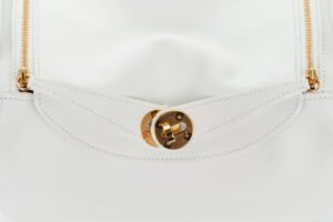 Hermès Lindy 26 New White Evercolor Gold Hardware - Image 8