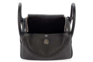 Hermès Lindy 30 Noir Clemence Palladium Hardware - Image 8