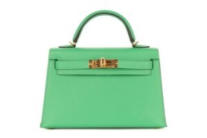 Hermès Mini Kelly Vert Comics Madame Gold Hardware