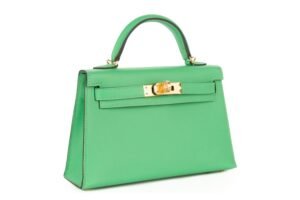 Hermès Mini Kelly Vert Comics Madame Gold Hardware - Image 3