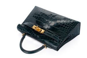 Hermès Mini Kelly Vert Cypress Shiny Alligator Gold Hardware - Image 8