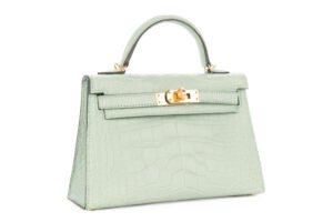 Hermès Mini Kelly Vert D’Eau Matte Alligator Mississippian Gold Hardware - Image 3