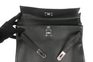 Hermès Kelly 40 Noir / Black Fjord Palladium Hardware - Image 9