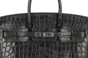 Hermès Birkin 25 Noir – Black Matte Crocodile Palladium Hardware - Image 8